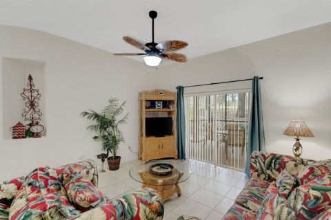 Condo in Davenport, Florida, 2 bedrooms  № 1912876 - photo 27