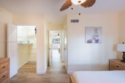 Propiedad comercial en venta en Dania Beach, Florida, 272.2 m2 № 1973554 - foto 23