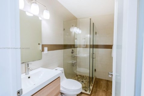 Propiedad comercial en venta en Dania Beach, Florida, 272.2 m2 № 1973554 - foto 26