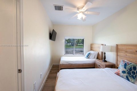 Propiedad comercial en venta en Dania Beach, Florida, 272.2 m2 № 1973554 - foto 25