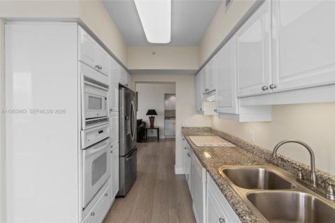 Купить кондоминиум в Майами-Бич, Флорида 2 спальни, 128.21м2, № 2007688 - фото 19