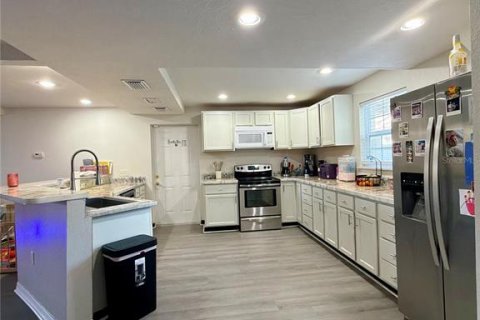 Villa ou maison à vendre à Bradenton, Floride: 4 chambres, 160.54 m2 № 2418637 - photo 6
