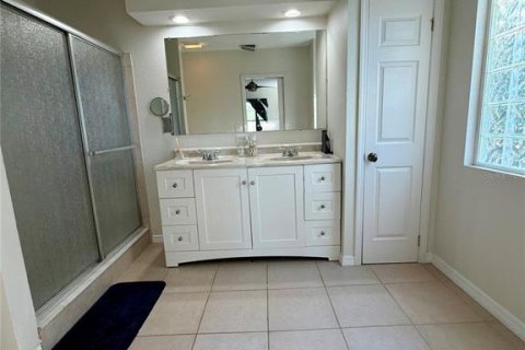 Villa ou maison à vendre à Bradenton, Floride: 4 chambres, 160.54 m2 № 2418637 - photo 11