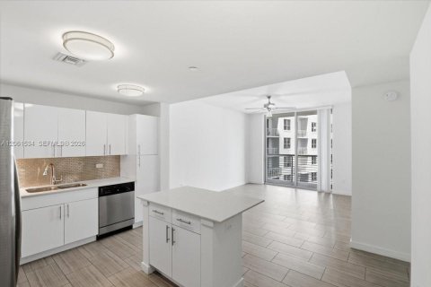 Apartamento en alquiler en Hollywood, Florida, 1 dormitorio, 62.43 m2 № 2273942 - foto 6