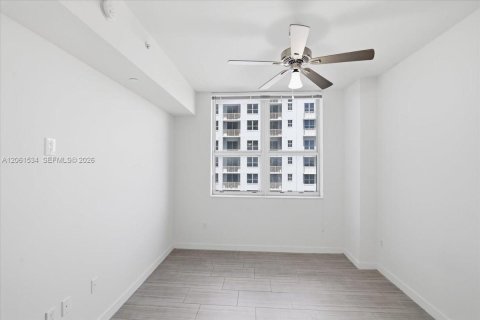 Apartamento en alquiler en Hollywood, Florida, 1 dormitorio, 62.43 m2 № 2273942 - foto 17