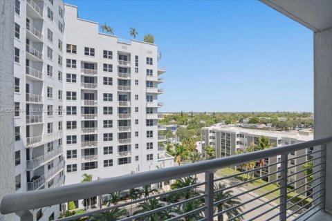 Apartamento en alquiler en Hollywood, Florida, 1 dormitorio, 62.43 m2 № 2273942 - foto 20