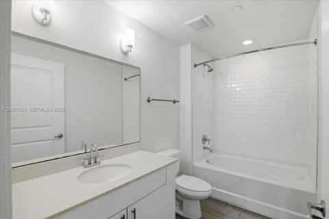 Apartamento en alquiler en Hollywood, Florida, 1 dormitorio, 62.43 m2 № 2273942 - foto 14
