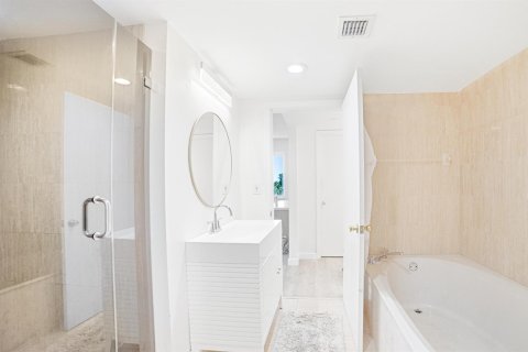 Condo in Boca Raton, Florida, 2 bedrooms № 2191781 - photo 27