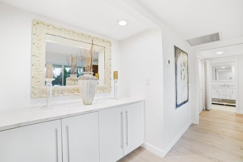 Condo in Boca Raton, Florida, 2 bedrooms № 2191781 - photo 14