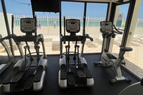 Copropriété à louer à Hollywood, Floride: 2 chambres, 126.35 m2 № 2023948 - photo 27