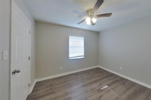 House in Dade City, Florida 4 bedrooms, 108.14 sq.m. № 1884030 - photo 12