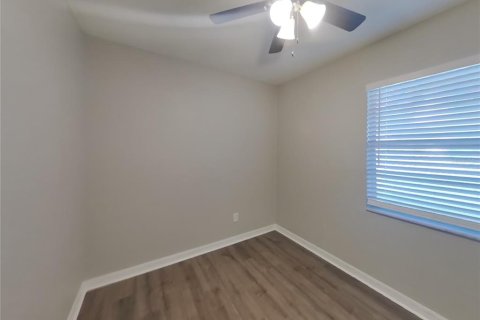 House in Dade City, Florida 4 bedrooms, 108.14 sq.m. № 1884030 - photo 16