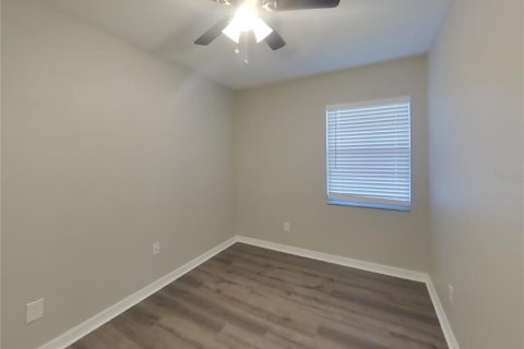 House in Dade City, Florida 4 bedrooms, 108.14 sq.m. № 1884030 - photo 14