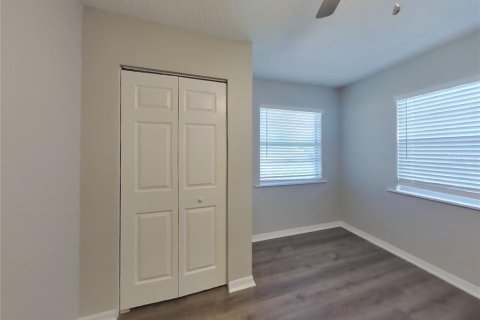 House in Dade City, Florida 4 bedrooms, 108.14 sq.m. № 1884030 - photo 9