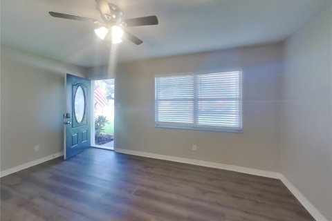 House in Dade City, Florida 4 bedrooms, 108.14 sq.m. № 1884030 - photo 3