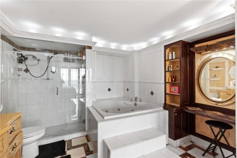 Купить кондоминиум в Майами, Флорида 2 спальни, 105.91м2, № 2090782 - фото 18