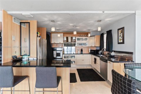 Купить кондоминиум в Майами, Флорида 2 спальни, 105.91м2, № 2090782 - фото 5