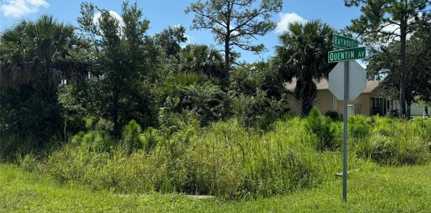 Terrain à Palm Bay, Floride № 1444123
