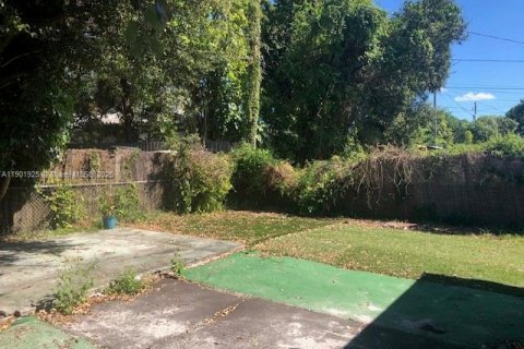 House in Miami, Florida 4 bedrooms, 167.69 sq.m. № 1953290 - photo 3