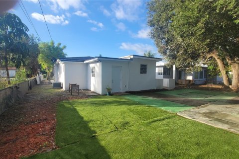 Casa en venta en Miami, Florida, 4 dormitorios, 167.69 m2 № 1953290 - foto 25
