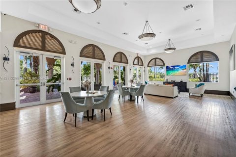 Villa ou maison à vendre à Miramar, Floride: 4 chambres, 229.38 m2 № 2431298 - photo 23