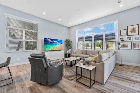 Villa ou maison à vendre à Miramar, Floride: 4 chambres, 229.38 m2 № 2431298 - photo 14
