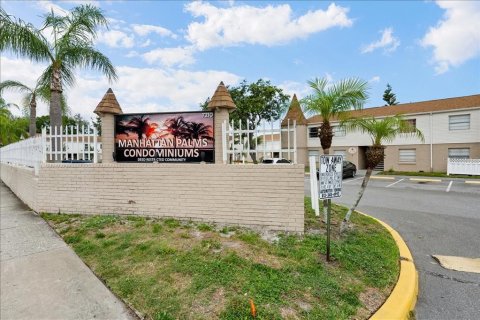 Condo in Tampa, Florida, 4 bedrooms № 2198018 - photo 24