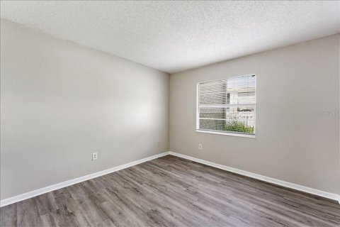 Condo in Tampa, Florida, 4 bedrooms № 2198018 - photo 12
