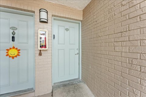 Condo in Tampa, Florida, 4 bedrooms № 2198018 - photo 3