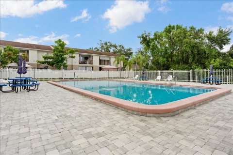 Condo in Tampa, Florida, 4 bedrooms № 2198018 - photo 26