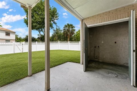 Condo in Tampa, Florida, 4 bedrooms № 2198018 - photo 22