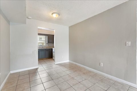 Condo in Tampa, Florida, 4 bedrooms № 2198018 - photo 8