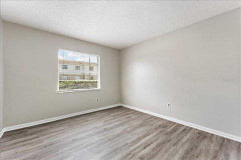 Condo in Tampa, Florida, 4 bedrooms № 2198018 - photo 20