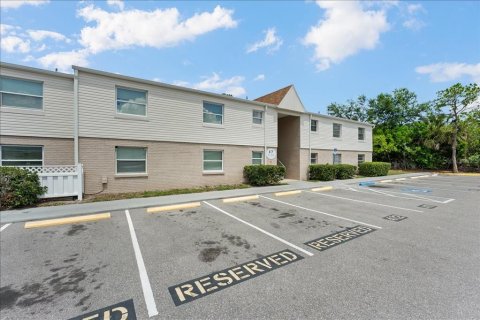 Condo in Tampa, Florida, 4 bedrooms  № 2198018