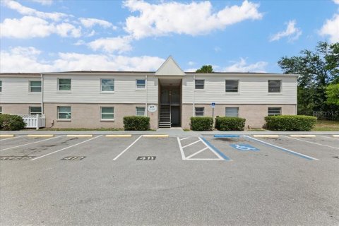 Condo in Tampa, Florida, 4 bedrooms № 2198018 - photo 2