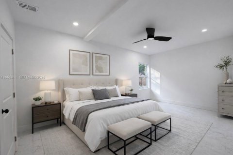 House in Miami, Florida 3 bedrooms, 139.35 sq.m. № 2068046 - photo 6