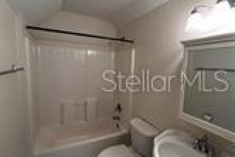 Casa en alquiler en DeLand, Florida, 2 dormitorios, 111.48 m2 № 1908564 - foto 24