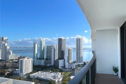 Condominio en Miami, Florida, 1 dormitorio  № 1998973