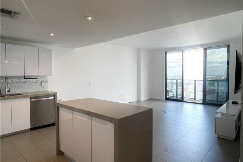 Condominio en alquiler en Miami, Florida, 1 dormitorio, 70.05 m2 № 1998973 - foto 13