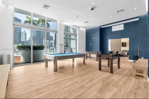 Condominio en alquiler en Miami, Florida, 1 dormitorio, 78.6 m2 № 1995213 - foto 24