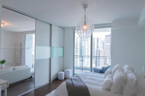 Condominio en alquiler en Miami, Florida, 1 dormitorio, 78.6 m2 № 1995213 - foto 13