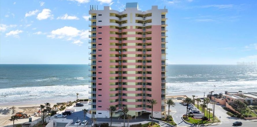 Condo in Daytona Beach, Florida, 3 bedrooms № 1514748