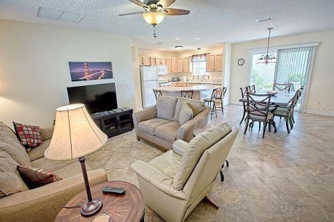Casa en alquiler en The Villages, Florida, 3 dormitorios, 129.32 m2 № 1837138 - foto 8