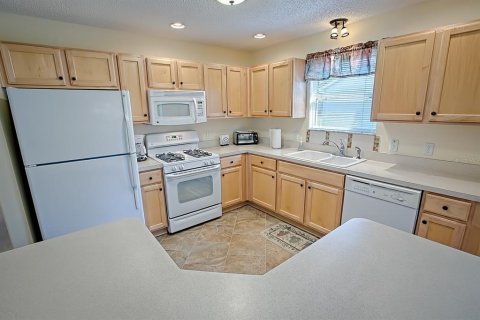 Casa en alquiler en The Villages, Florida, 3 dormitorios, 129.32 m2 № 1837138 - foto 2