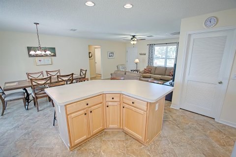 Casa en alquiler en The Villages, Florida, 3 dormitorios, 129.32 m2 № 1837138 - foto 3