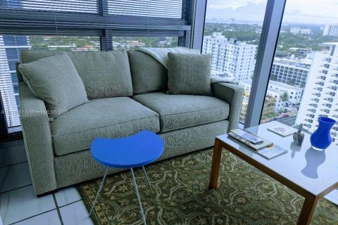Condo in Miami Beach, Florida, 2 bedrooms  № 1936864 - photo 12