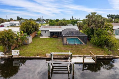 Villa ou maison à vendre à Punta Gorda, Floride: 2 chambres, 93.27 m2 № 2129244 - photo 2