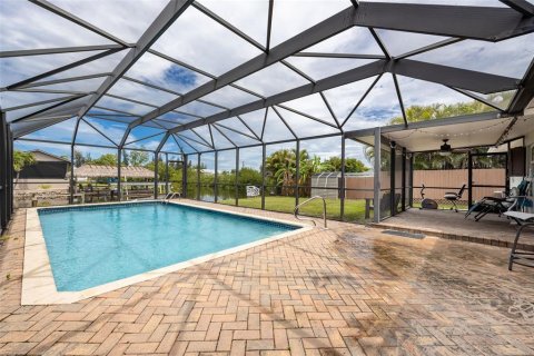 Villa ou maison à vendre à Punta Gorda, Floride: 2 chambres, 93.27 m2 № 2129244 - photo 4