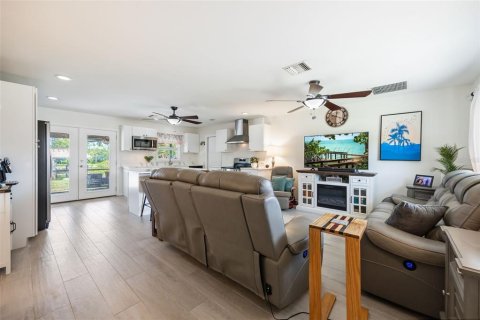 Villa ou maison à vendre à Punta Gorda, Floride: 2 chambres, 93.27 m2 № 2129244 - photo 10