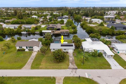 House in Punta Gorda, Florida 2 bedrooms, 93.27 sq.m. № 2129244